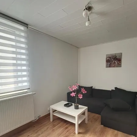 Charbex 1 B Charleroi-airport Apartment