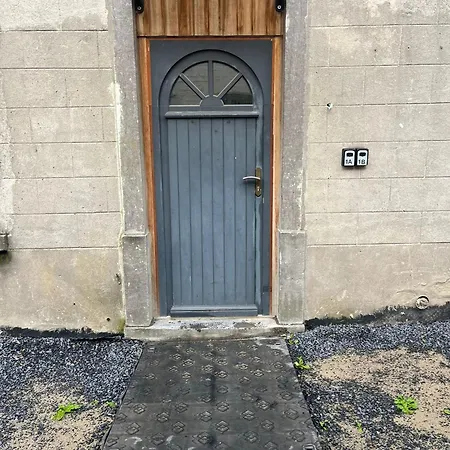 Charbex 1 B Charleroi-airport Apartment *